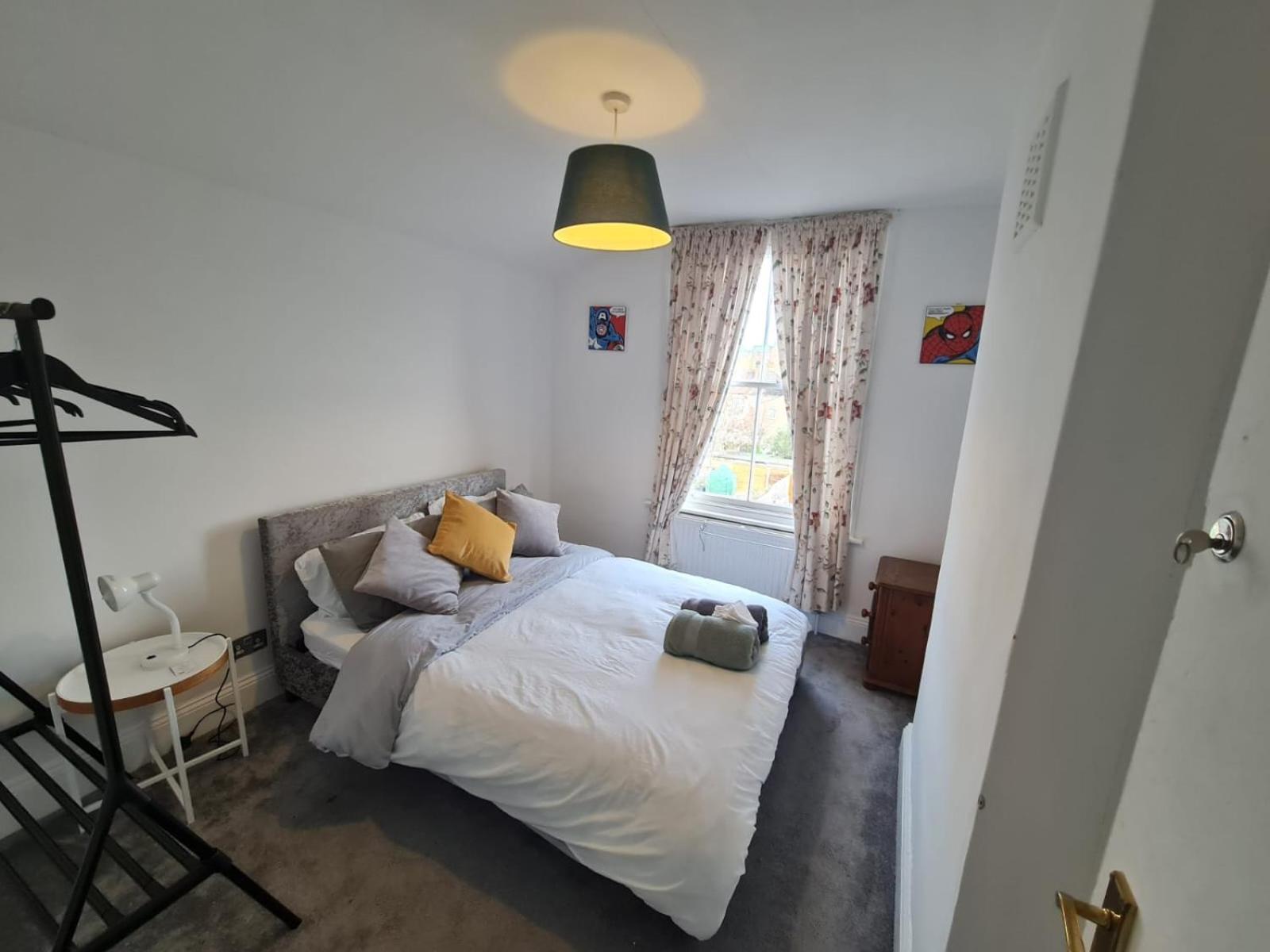 3-Bed House In London Self-Contained In Ladywell Villa Bagian luar foto